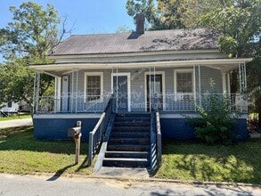 Building Photo - 504 Wheeler St
