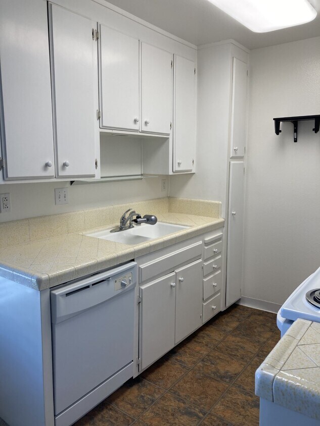 Foto principal - 4805 Cape May Ave