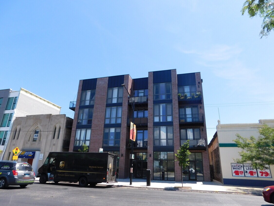 Primary Photo - 5139 N Broadway