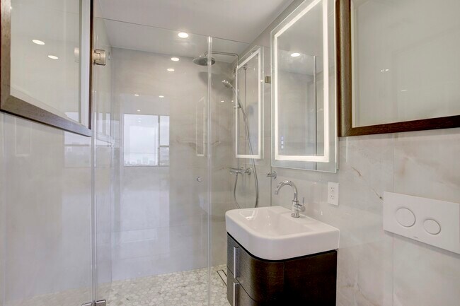 Foto del edificio - 14 Greenway Plz