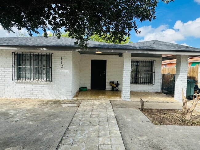 Foto del edificio - 112 Mirasol Dr