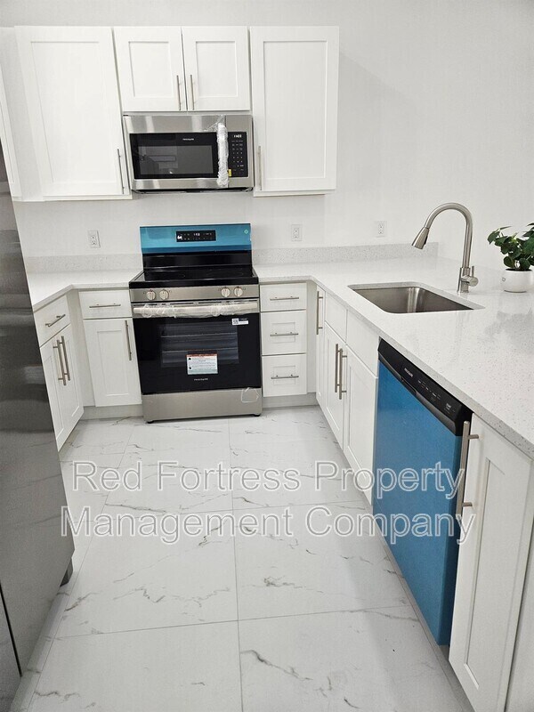 Foto del edificio - 5146 Centennial Blvd