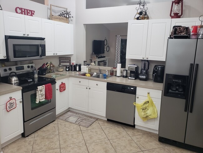 Building Photo - 3848 Bayshore Cir