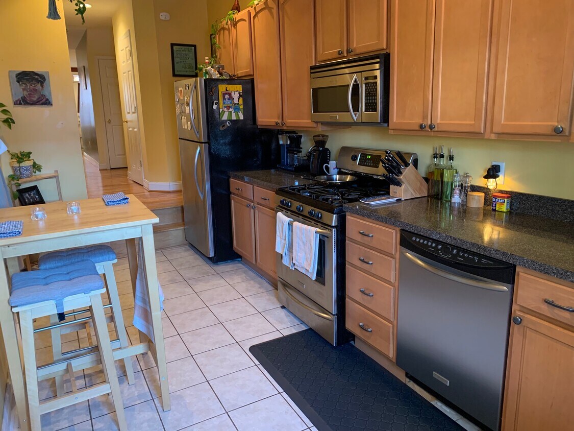 Kitchen - 18 S Castle St
