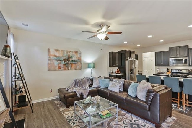 Building Photo - 3041 Creekside Overlook Way