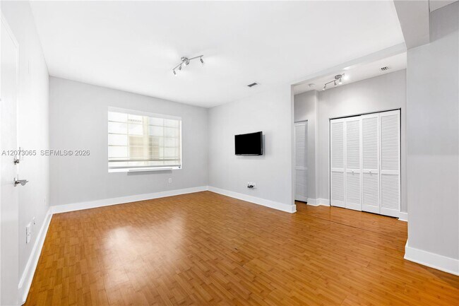 Foto del edificio - 1000 Meridian Ave