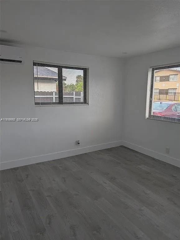 Building Photo - 900 NW 8th Ave