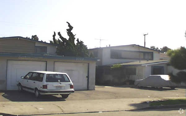 Building Photo - 2218 Rutgers Dr
