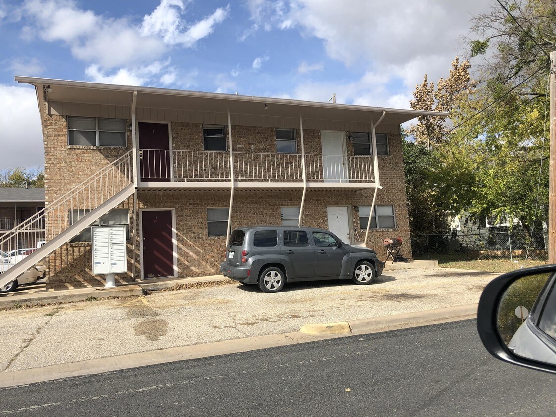 1017 Parmer Ave Unit 4, Killeen, TX 76541 Room for Rent in Killeen