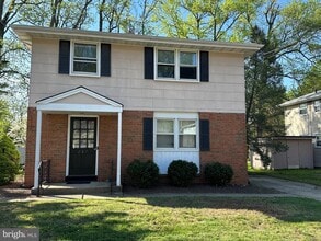 Building Photo - 257 Evergreen Ave