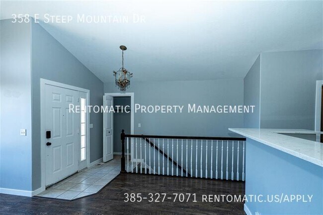 Foto del edificio - 358 Steep Mountain Dr