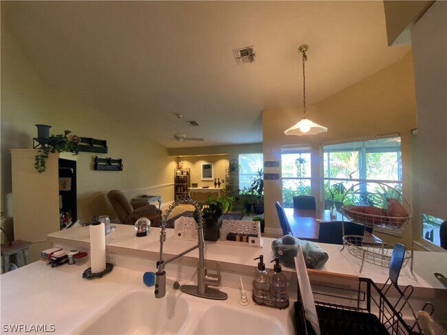 Building Photo - 12750 Dresden Ct