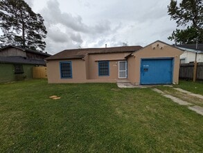 Building Photo - 2125 Earl St