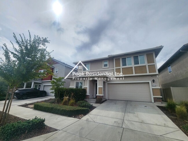 Building Photo - Updated 4bd/3ba Plus Bonus Room Natomas Home!