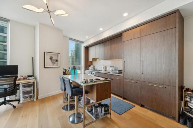 Building Photo - 1 bedroom in Seattle WA 98101