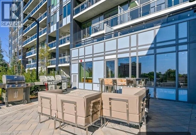 Building Photo - 93 Arthur St S