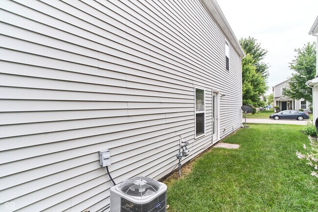 Building Photo - 12142 Lindley Dr