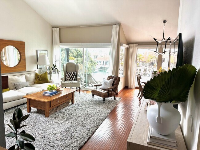 Foto del edificio - 78 Kingston Ct S