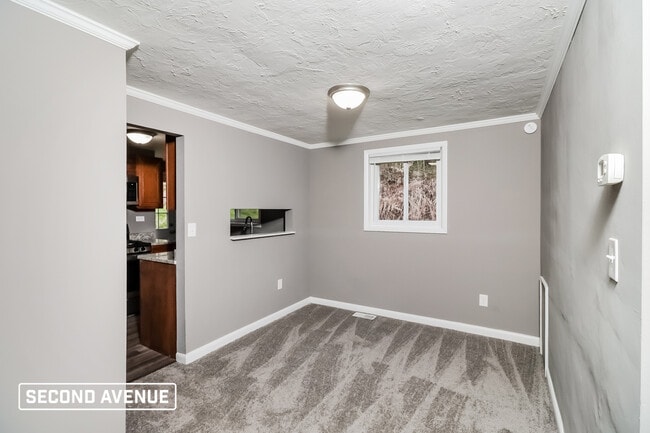 Building Photo - 127 Stowe Dr