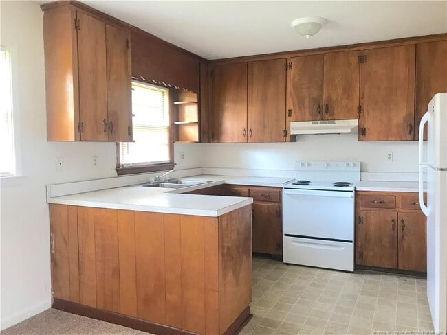 Foto del edificio - 6355 Cliffdale Rd