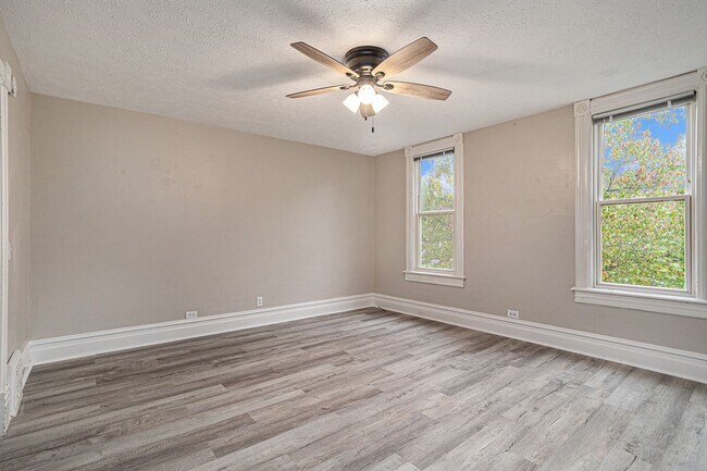 Foto del edificio - $950 2 Bedroom 1 bathroom apartment Fully ...