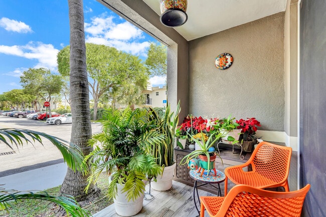 Patio privado - 6801 SW 44th St