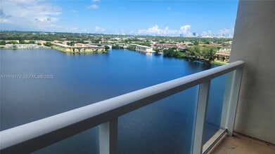 Building Photo - 1301 NE Miami Gardens Dr