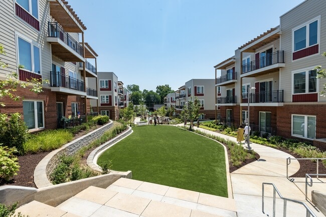 Building Photo - Allium Place