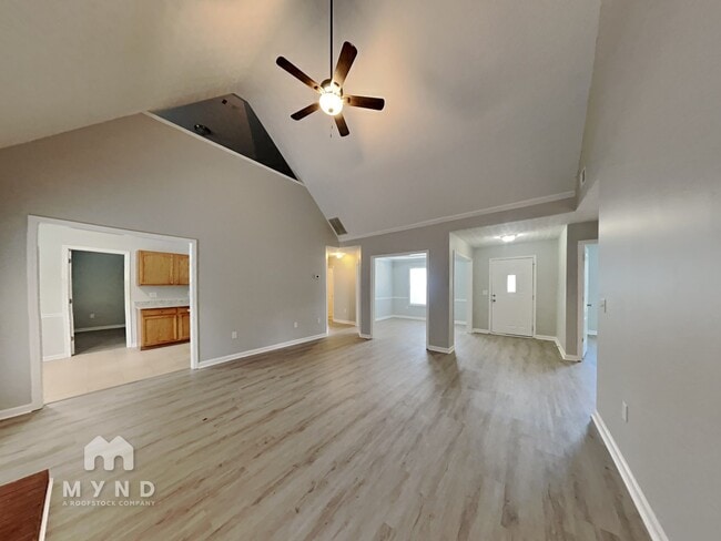 Building Photo - 115 Hugh Dr
