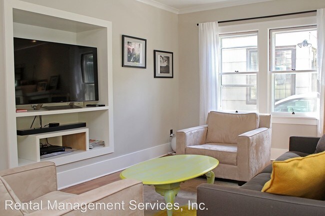 Foto del edificio - 3 br, 2 bath House - 2556 NW Pettygrove St.