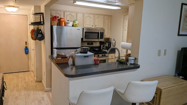 Foto del edificio - 4808 Moorland Ln