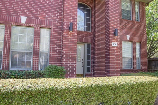 Building Photo - 101 S Prize Oaks Dr