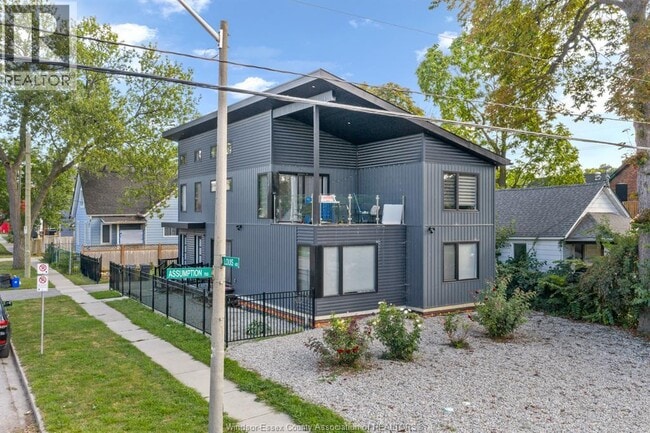 Building Photo - 687 Assumption St