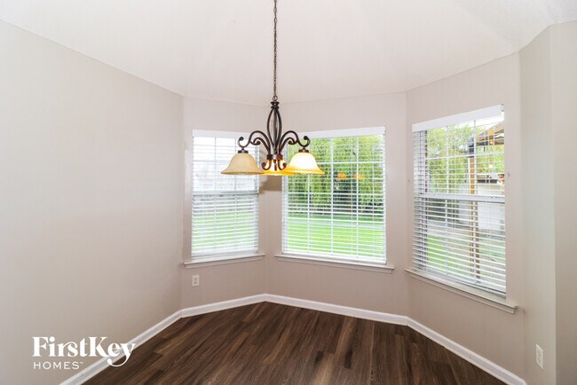 Foto del edificio - 1097 Red Fern Cir W