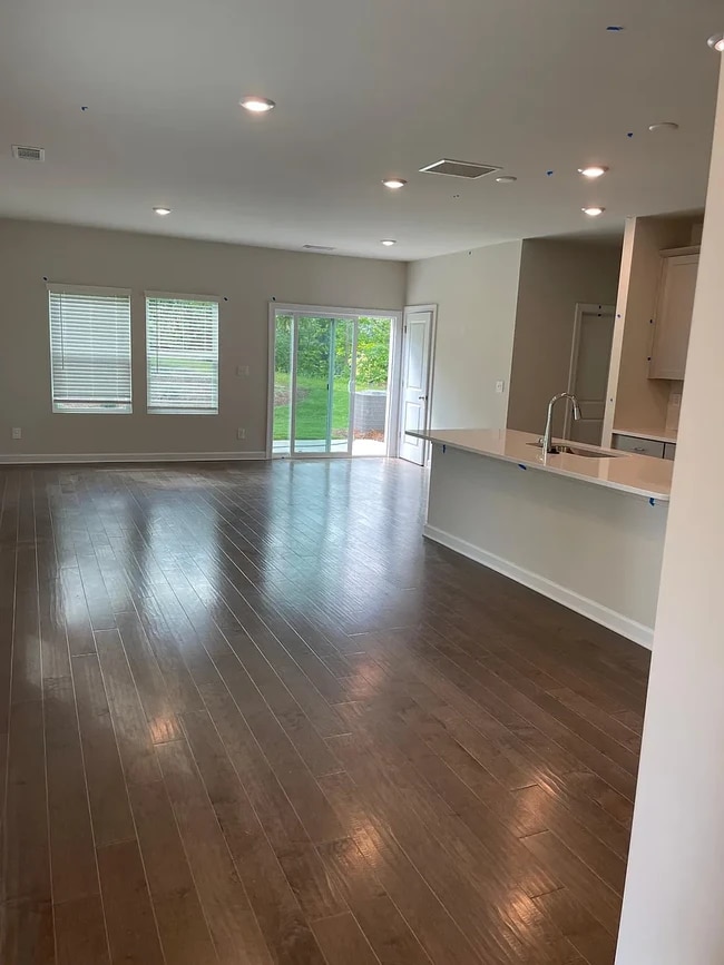 Hall - 2511 Greenmarket Dr
