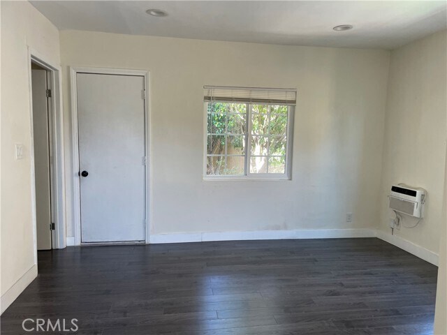 Foto del edificio - 1327 Douglas St