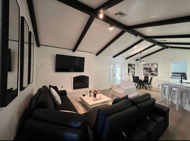 Foto del edificio - 4422 Meredith Woods St