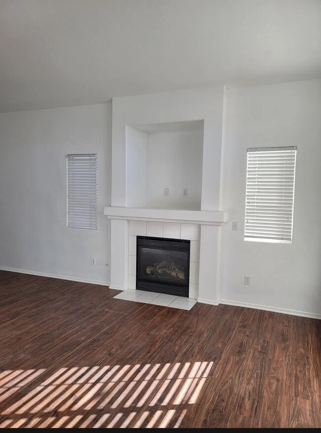 Building Photo - 11666 English Ct