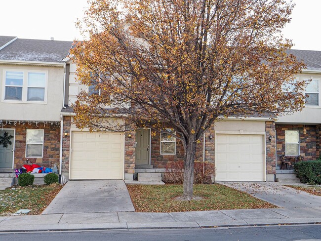 Foto del edificio - West Jordan Townhome