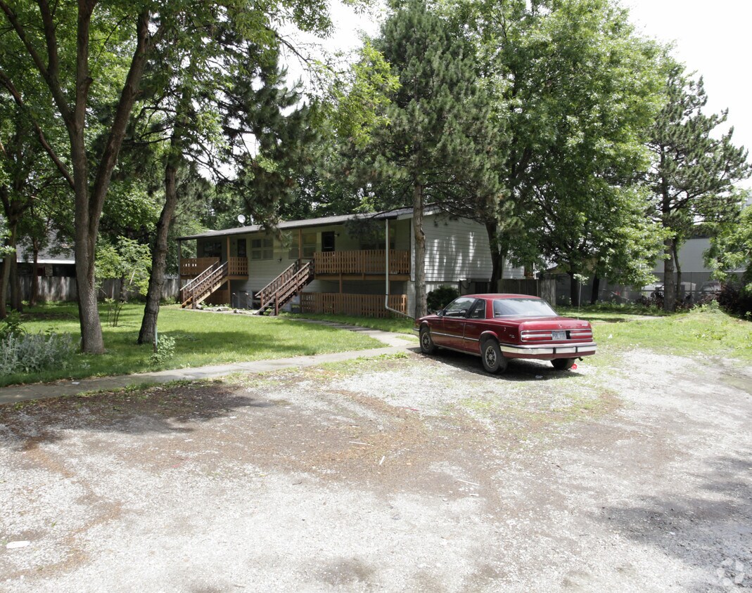 Building Photo - 3706 N 44th St