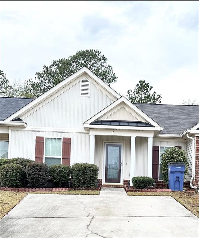 Primary Photo - 711 Whispering Willow Way