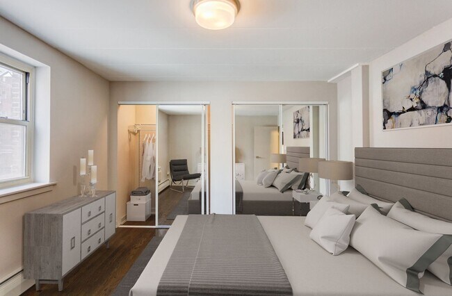 Foto del edificio - 6142 N Kenmore Ave