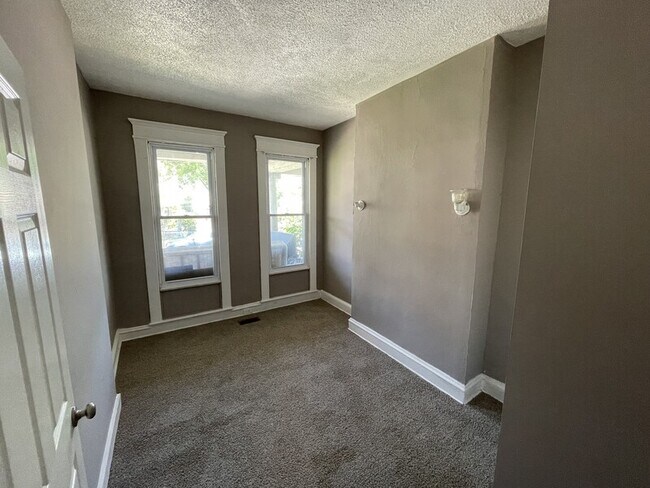 Foto del edificio - 3015 Grayson St