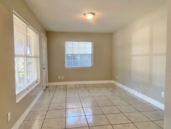 Photo - 2345 W St Conrad St House