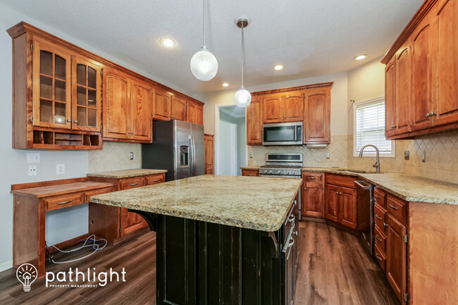 Building Photo - 9718 Prairie Creek Road, Lenexa, KS, 66220
