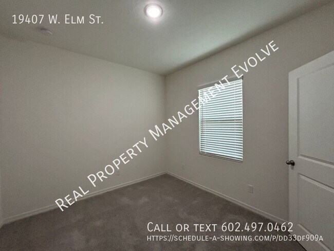Foto del edificio - MOVE-IN SPECIAL!! 2 WEEKS FREE RENT IN APRIL!