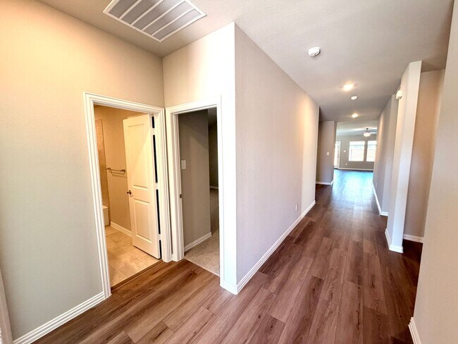 Foto del edificio - 600 Tidal Dr