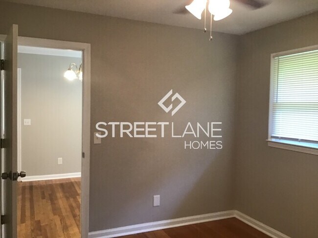 Building Photo - Charming 3 Bedroom in Sumter!
