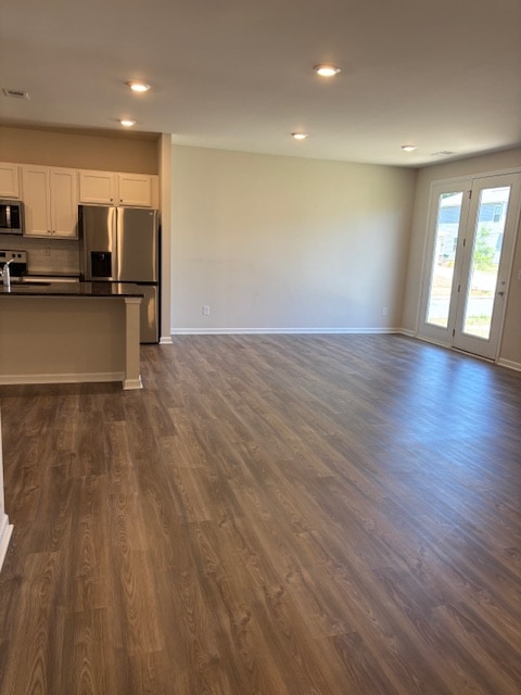 Building Photo - 7136 Maple Run Cir