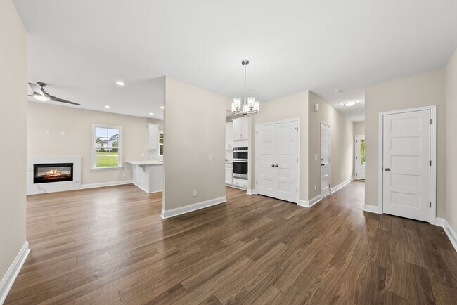 Foto del edificio - 7996 Humie Olive Rd